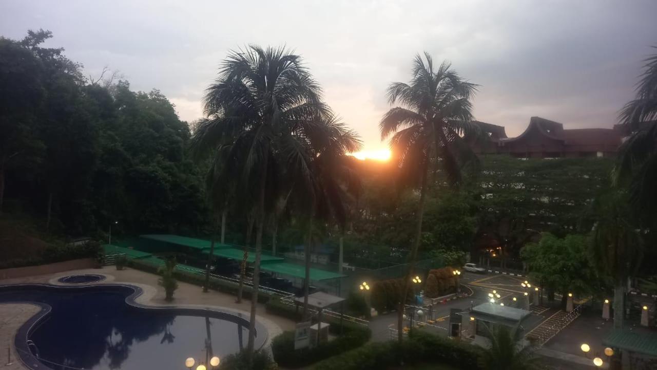 Seaput Srisayang Apartment Batu Ferringhi Exterior photo