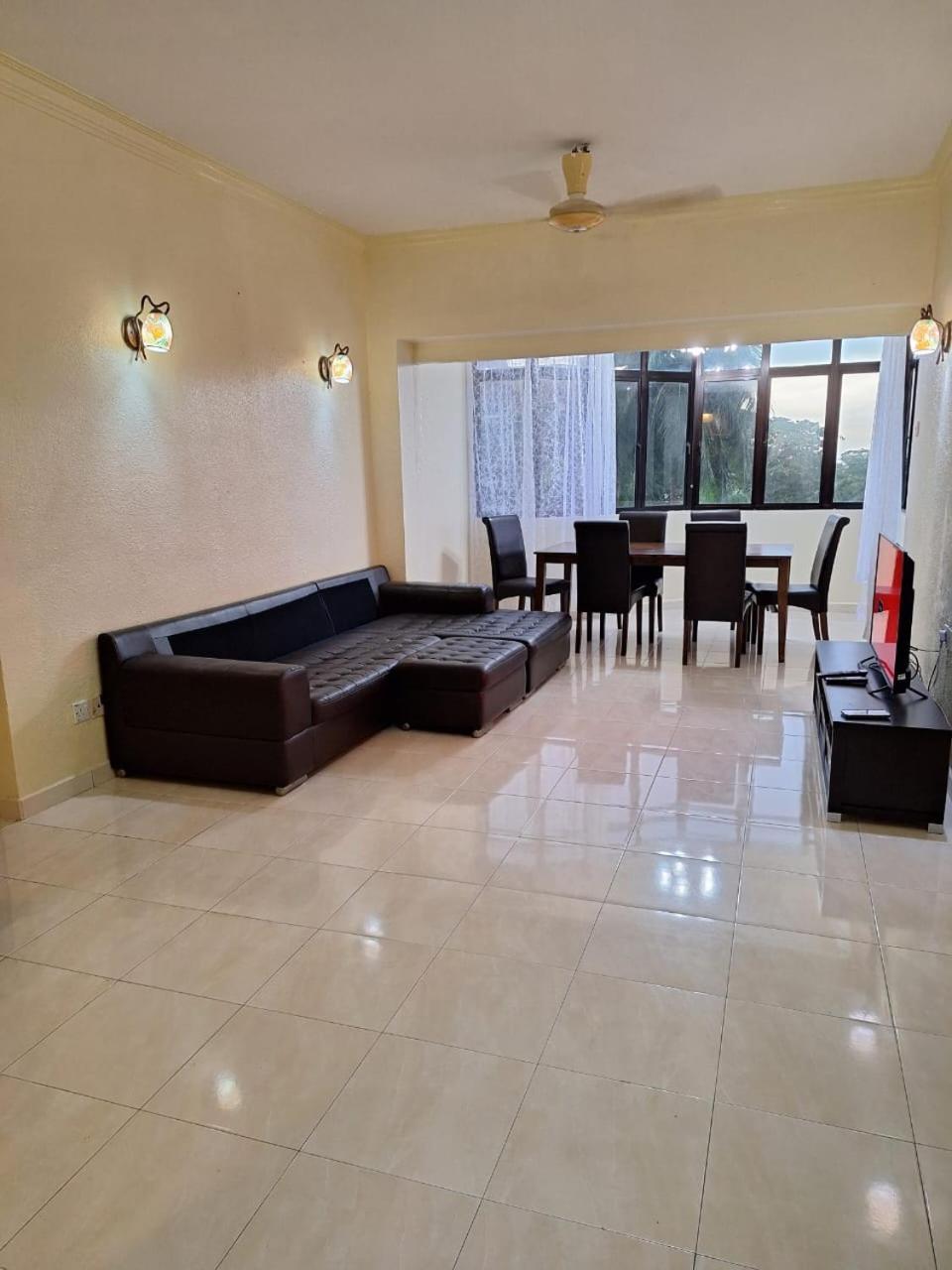 Seaput Srisayang Apartment Batu Ferringhi Exterior photo